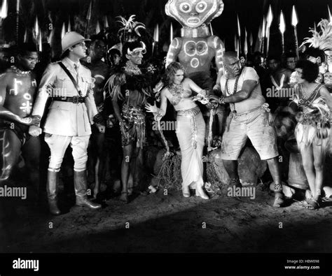 GOLDEN DAWN, Walter Woolf King (l), Vivienne Segal (c), Noah Beery (r ...