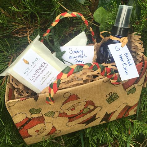 Eco-Beauty Gift Box with Bee Home Cottage, Transition Town Forres, 3 ...