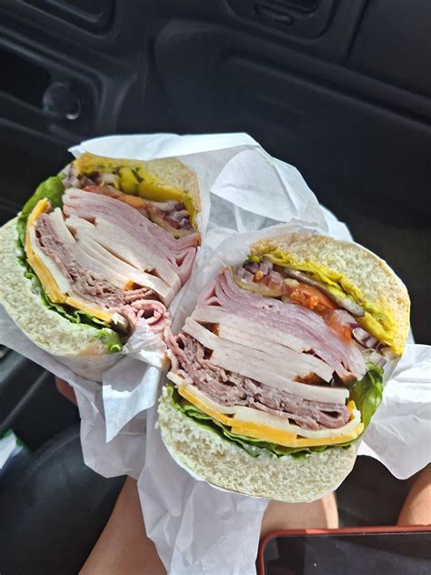 10 dollar sandwich 1.5 lbs : r/Sandwiches