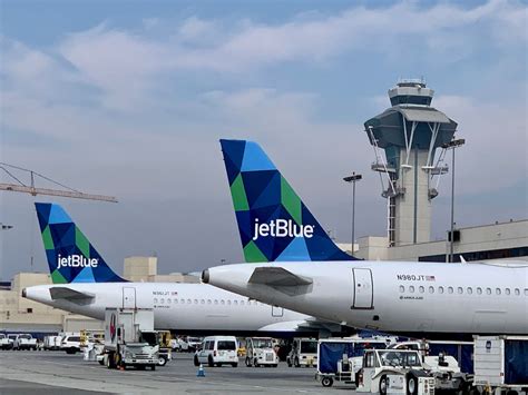 JetBlue And Shell Sign Agreement For More SAF At LAX
