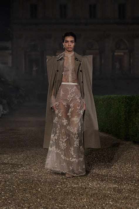 Cruise 2026 Show - womens-fashion - Fashion & Accessories | DIOR