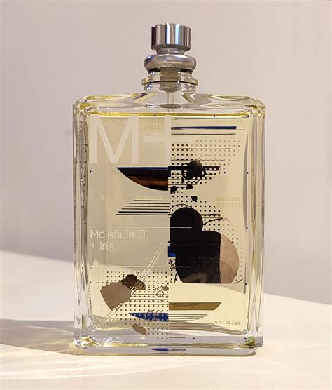 Escentric Molecules Molecule 01 + Iris 100ml EDT (Tester) - KIKADA