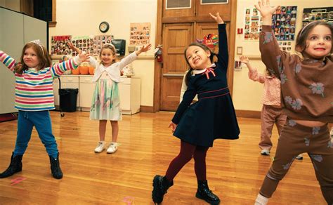LIFE AS A MILLENNIAL STAGE MOM | New York magazine - lifestyle - Read this story on Magzter.com