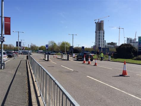 O2 London Car Parking 的图像结果