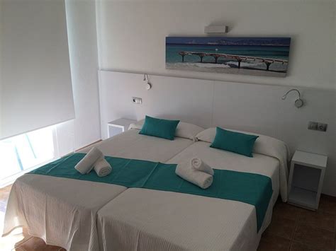 MAYSI HOSTEL (Formentera/Migjorn) - Hotel Reviews, Photos, Rate ...