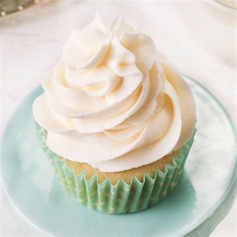 Gluten-Free Vanilla Buttercream Frosting {Dairy-Free & Vegan Option ...