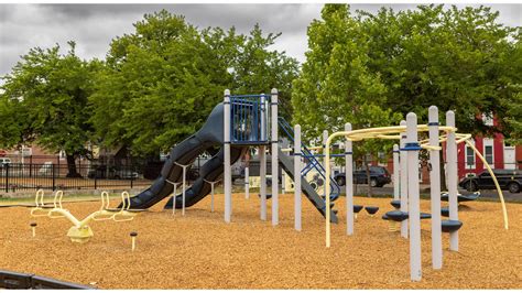 Franklin Square Elementary/Middle School - Compact School Playground