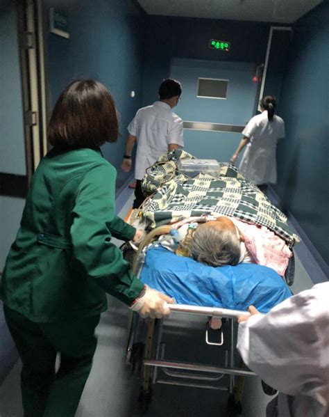 不在急救 就在急救的路上——记急诊科成功跨区转运1例危重患者-重庆医科大学附属大学城医院