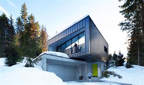 加拿大林间黑色铁皮度假屋设计-设计风向
