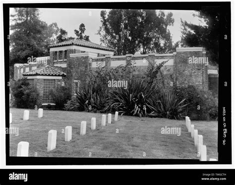 REAR OF COLUMBARIUM. VIEW TO NORTHEAST. - Los Angeles National Cemetery ...