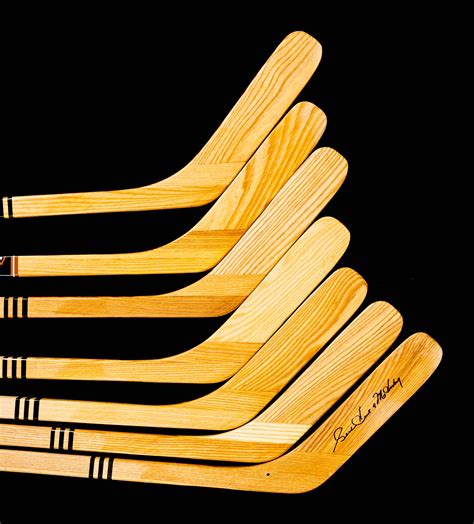 Lot Detail - Deceased HOFer Gordie Howe Signed Northland Pro Replica ...