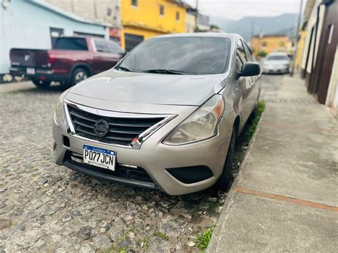 Nissan Versa 2012 mecánico 1.6 muy económico La versión más sencilla Mecán - Guatechivas.com