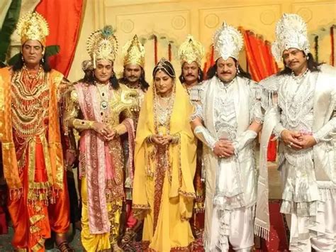 அவள் பீமனை எங்கே எப்போது எப்படி சந்தித்தாள்?