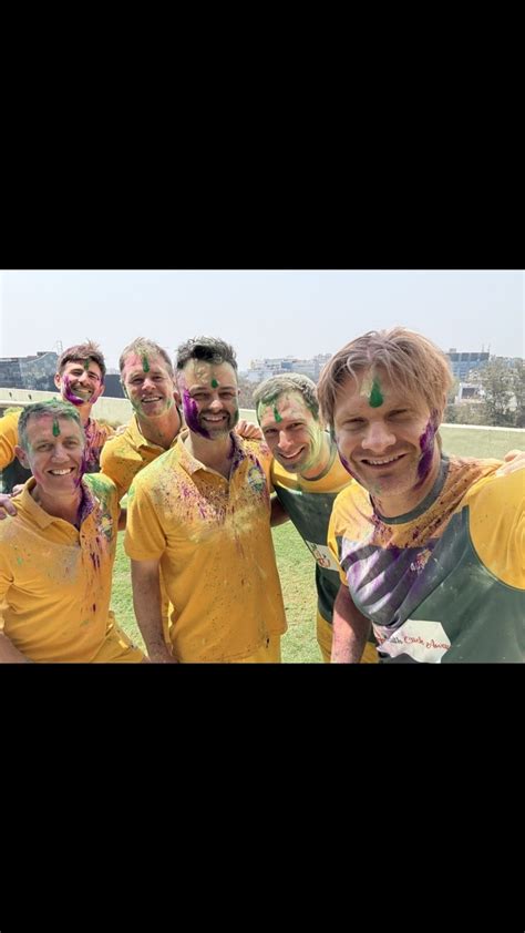 Shane Watson leads ex-Australian cricketers in epic Holi celebration