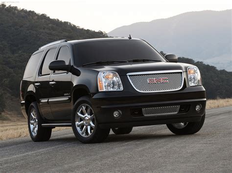 GMC Yukon Denali (2007) - pictures, information & specs