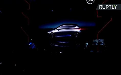 Mercedes-Benz Presents Stunning Concept EQA Electric Car - India Today