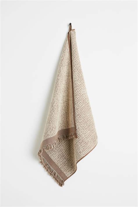 Textured cotton bath towel - Beige/Dark greige - Home All | H&M IN