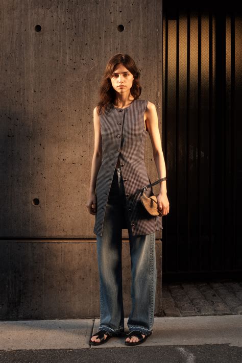 Rag & Bone Spring 2025 Ready-to-Wear Runway, Fashion Show & Collection ...