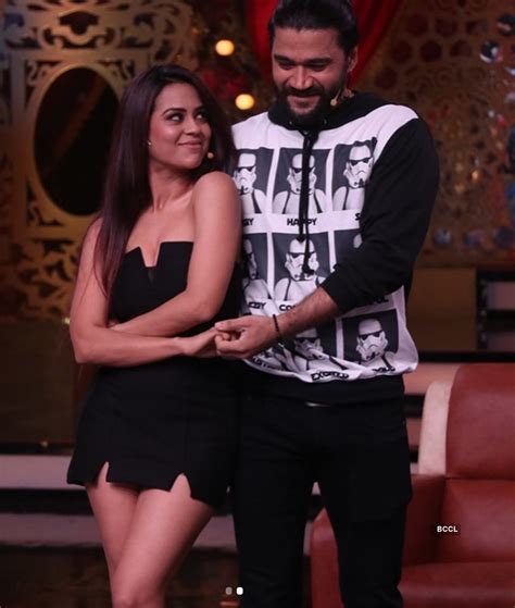 Shah Rukh Khan’s reel life daughter Sana Saeed shakes up the internet ...