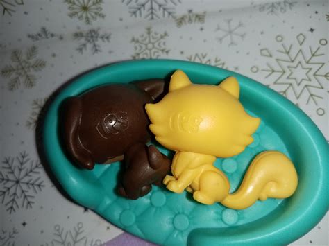 LPS - Littlest Pet Shop - set figurky s pelíškem | Aukro