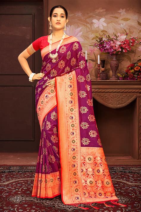 Buy Divine Wine Banarasi Silk Saree 70197 Online | Karagiri