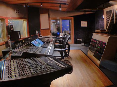 Rezultat imagine pentru Studio Control Room Designs