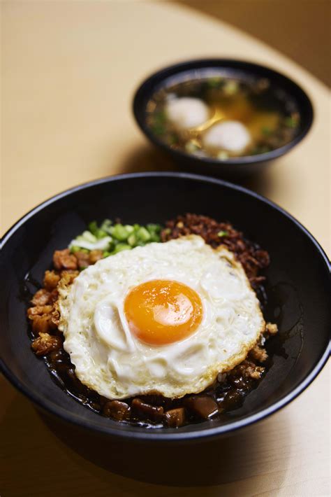 Don Quijote Spanish Restaurant Boss Opens Home-Style Braised Pork Mee ...