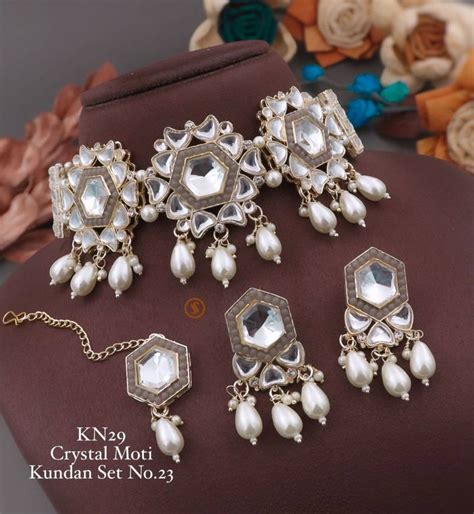 KN 29 Crystal Moti Kundan Set