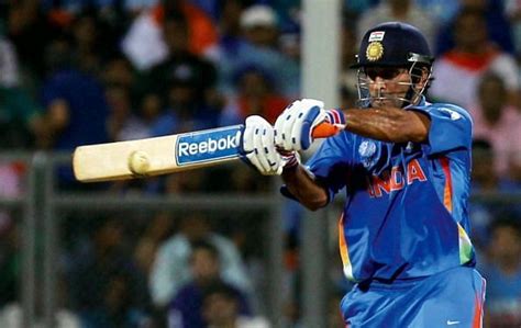 Top 5 bold decisions by MS Dhoni which paid off