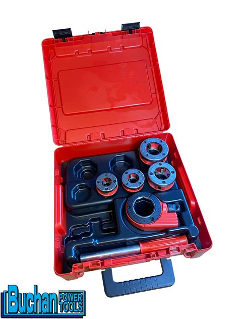 Using a Threader to Cut Left Hand Threads On Pipe 的图像结果