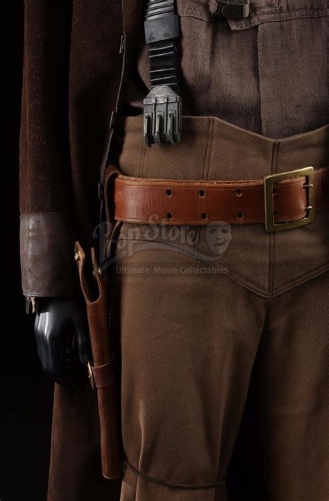 SERENITY (2005) - Captain Mal Reynolds' (Nathan Fillion) Costume