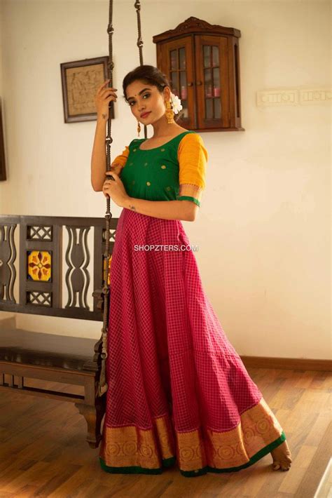 8 Stunning Dresses With Contrasting Yoke Patterns! – Shopzters