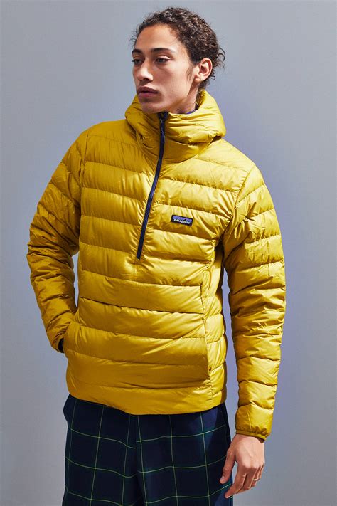 patagonia-down-puffer-jacket-men-pullover-yellow-gold