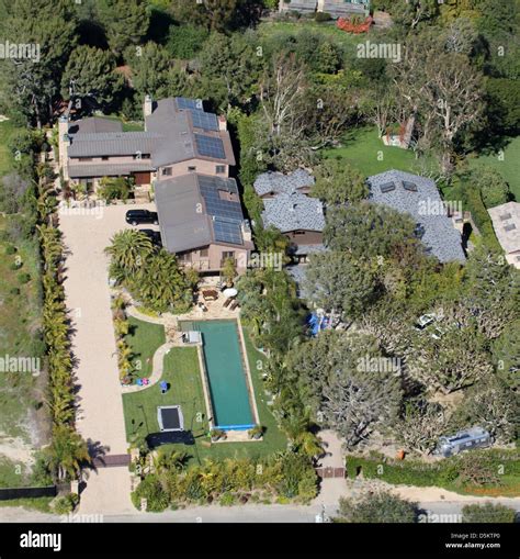 Luftbild von Pink (Alecia Moore) und Matthew McConaughey der ...