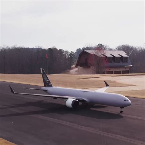 Flying the World's Largest Remote-Controlled Boeing 777-9X Plane is ...