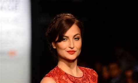 Wedding Hairstyles: Trends and Inspiration from Indian Bridal Fashions ...