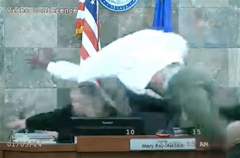 Shock moment Judge Mary Kay Holthus is attacked by felon Deobra Redden ...