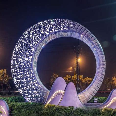 圆形不锈钢雕塑 – 北京博仟雕塑公司