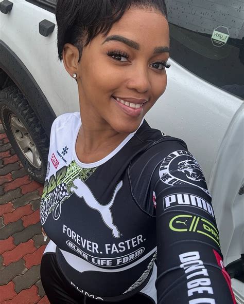 Watch: Zee Nxumalo buys new Mercedes Benz worth R2 million - Mzansi Stars