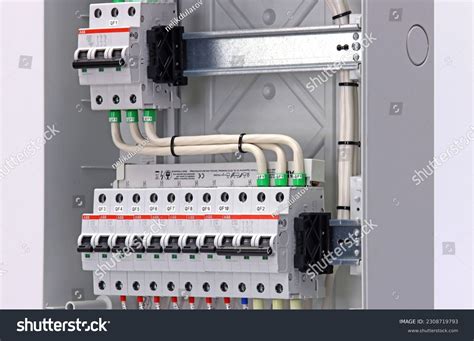 Installation of Electrical Distribution Box Tutorial 的图像结果