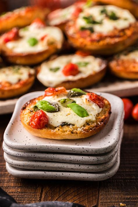 Homemade Pizza Bagel Bites - xoxoBella