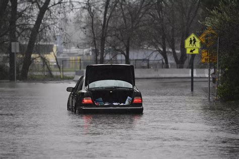 Heavy rain, snowfall lash California; see pictures | Photogallery - ETimes