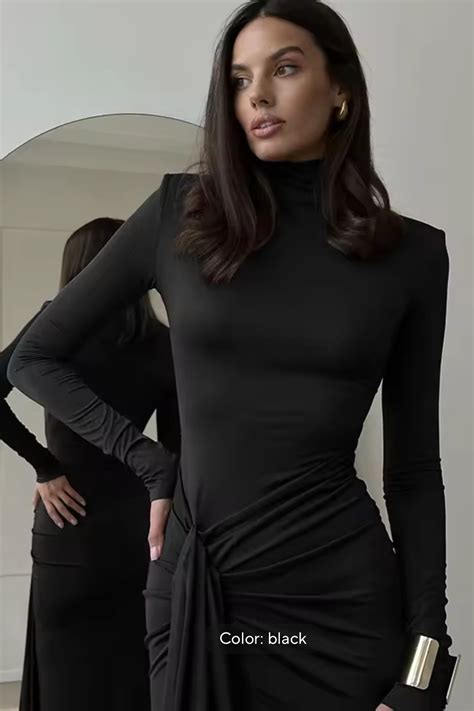 Black Swan Moment Gown – Semessta