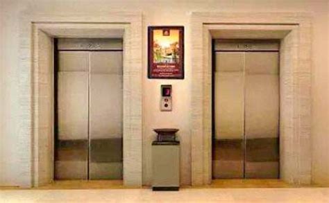 乘坐手扶电梯的安全注意事项