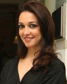 Nauheed Cyrusi Today News, Wiki, Affairs, Updates, Biodata, Phone ...