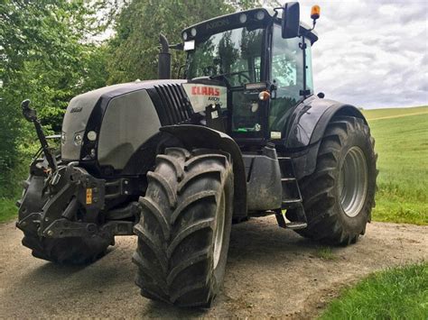 Schwarz statt grün: Claas Axion 820 CMATIC für 58.500 Euro | agrarheute.com