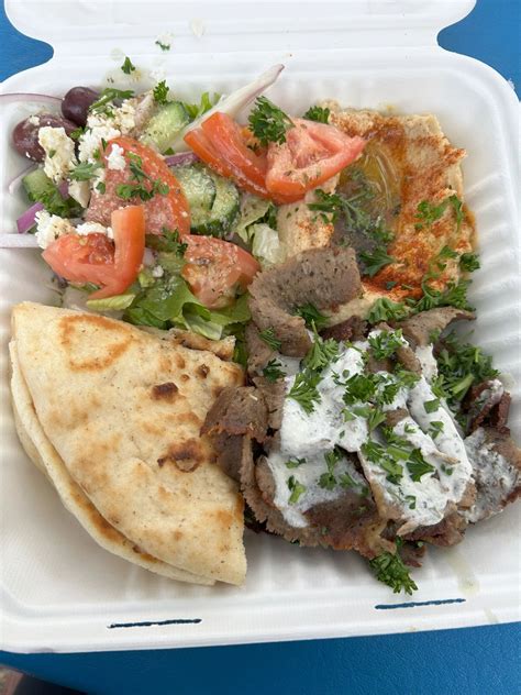 A Winter Adventure in Sequoia and Kings Canyon National Parks - Roadtripzee