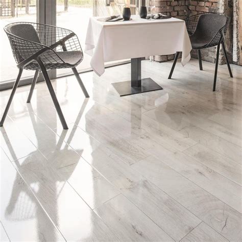White Gloss Laminate Flooring