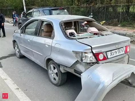 srinagar blast: J&K: Blast reported in a car near Srinagar's Dal Lake ...