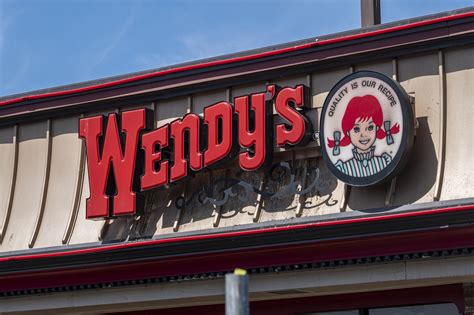 Wendy’s Holder Trian Drops Takeover Push as Sales Beat Estimates ...